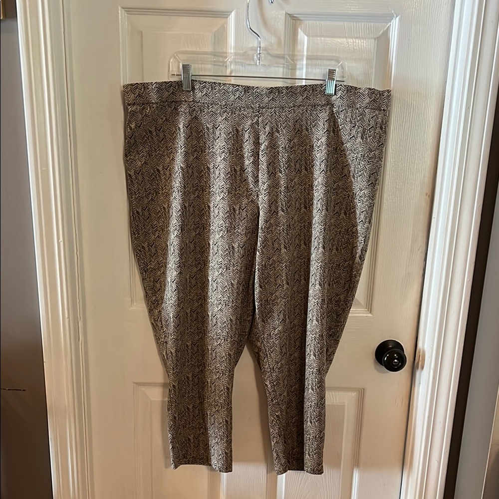 Patterned Brown-Tan Pants